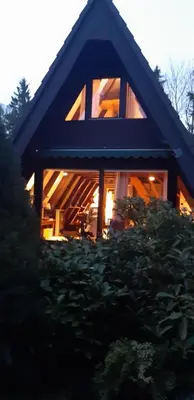 Das Gebäude in dem sich das Ferienhaus befindet