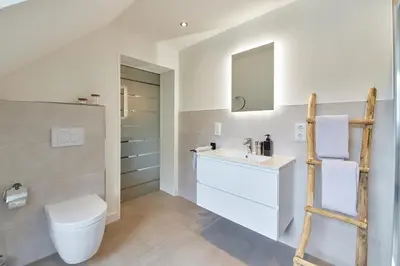 Ein Badezimmer in der Unterkunft Rochter Landhotel