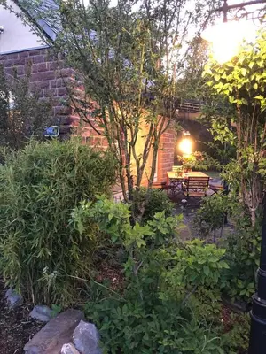 Ein Garten an der Unterkunft Lampenhäuschen