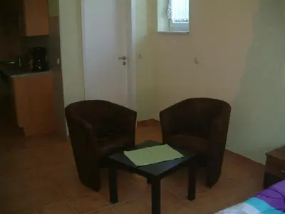 Ein Sitzbereich in der Unterkunft Ferienwohnung Hermann