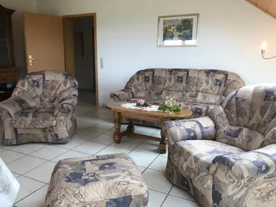 Ein Sitzbereich in der Unterkunft Ferienwohnung Irmgard Ewald
