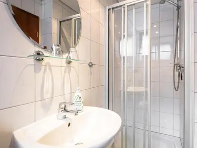Ein Badezimmer in der Unterkunft Holiday Home Reinskopf-3 by Interhome