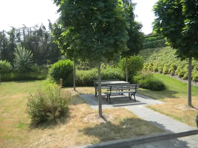 Ein Garten an der Unterkunft Ferienwohnung Bernkastel-Kues - Alte Rebschule