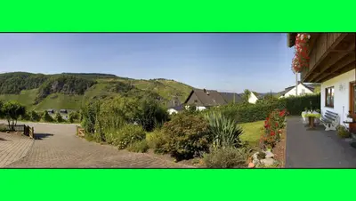 Ein allgemeiner Bergblick oder ein Berglick von der Ferienwohnung aus
