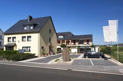 Das Gebäude in dem sich die Pension befindet
