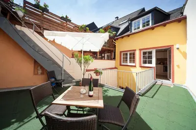 Das Gebäude in dem sich die Ferienwohnung befindet