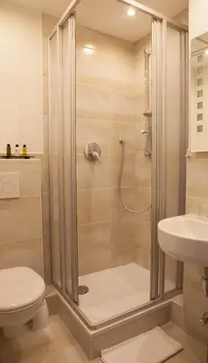 Ein Badezimmer in der Unterkunft Hotel am Markt