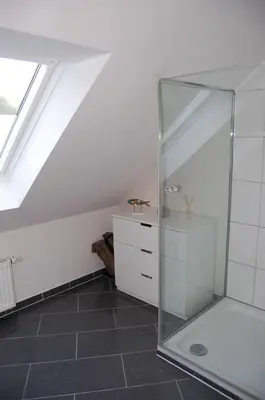 Ein Badezimmer in der Unterkunft Ferienwohnung in historischem Bauernhaus in der Eifel