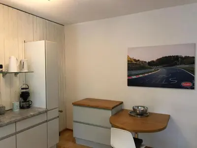 Grundriss der Unterkunft Nürburgring Ferienhaus m. Parkplatz - Klima - Garten und viel Platz