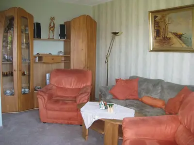 Ein Sitzbereich in der Unterkunft Ferienwohnung Salker