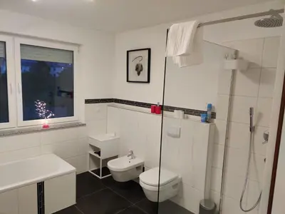 Ein Badezimmer in der Unterkunft Appartement zum Rittersturz