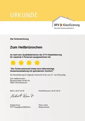 Ein Zertifikat, Auszeichnung, Logo oder anderes Dokument, das in der Unterkunft Ferienwohnung zum Heilbrünnchen ausgestellt ist