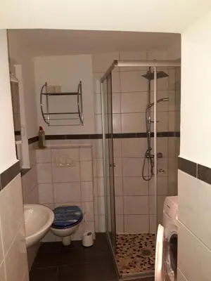 Ein Badezimmer in der Unterkunft Ferienwohnung Castelnau