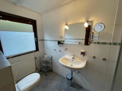 Ein Badezimmer in der Unterkunft Apartment Ferienpark Himmelberg-2 by Interhome