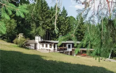Ein Garten an der Unterkunft Ferienhaus 2 Wolfschlucht