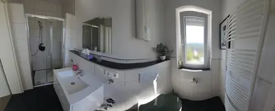 Ein Badezimmer in der Unterkunft FeWo Louise