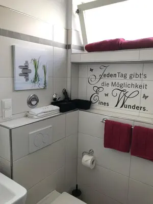 Ein Badezimmer in der Unterkunft Moselnest