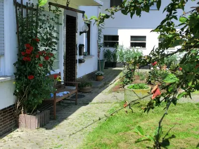 Ein Garten an der Unterkunft Lindenhof Hahn