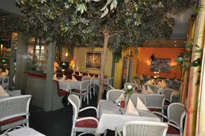 Ein Restaurant oder anderes Speiselokal in der Unterkunft Hotel Restaurant 