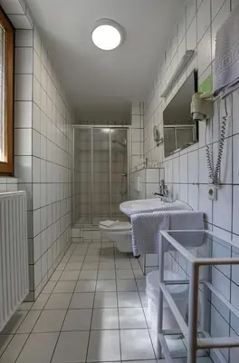 Ein Badezimmer in der Unterkunft Winzerhof Brachtendorf