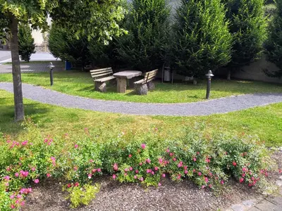 Ein Garten an der Unterkunft Ferienwohnung Maria Laach