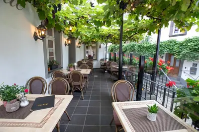 Ein Restaurant oder anderes Speiselokal in der Unterkunft Hotel Gästehaus auf der Lay