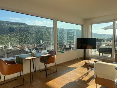 Ein allgemeiner Bergblick oder ein Berglick von des Hotels aus