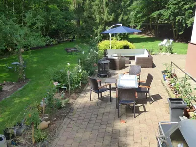 Ein Garten an der Unterkunft Wald Villa Üssbach