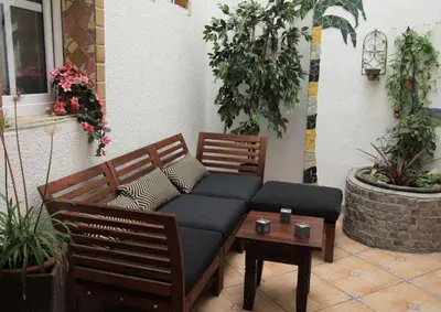 Ein Sitzbereich in der Unterkunft FerienNest Bad Ems, Appartment WaldNest