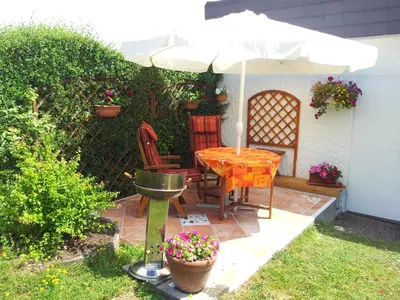 Ein Garten an der Unterkunft Ferienwohnung Evangeline Borsch