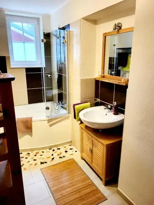 Ein Badezimmer in der Unterkunft Ferienhaus Alt Bahnhaus