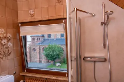 Ein Badezimmer in der Unterkunft Moselhaus