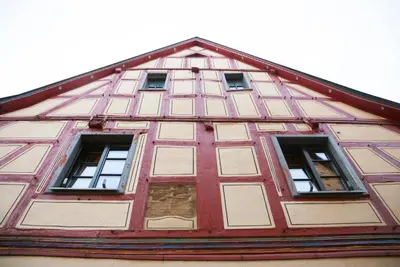 Das Gebäude in dem sich das Bed & Breakfast befindet