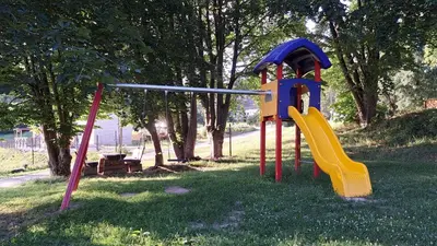 Ein Kinderspielbereich in der Unterkunft Ferienwohnung Eiernest