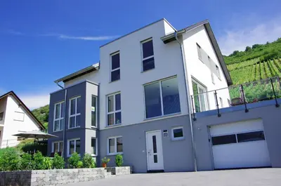 Das Gebäude in dem sich die Ferienwohnung befindet