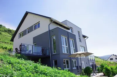 Das Gebäude in dem sich die Ferienwohnung befindet