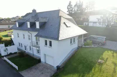 Das Gebäude in dem sich die Ferienwohnung befindet