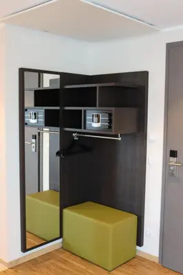 Küche/Küchenzeile in der Unterkunft EINSTEIN Hotel am Römerpark