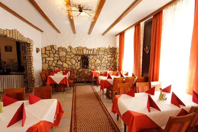 Ein Sitzbereich in der Unterkunft Hotel Adria Stuben