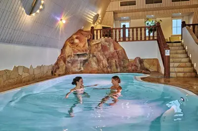 Der Swimmingpool an oder in der Nähe von LIFESTYLE Resort Zum Kurfürsten