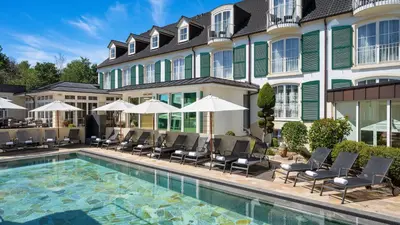 Der Swimmingpool an oder in der Nähe von LIFESTYLE Resort Zum Kurfürsten