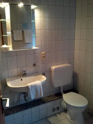 Ein Badezimmer in der Unterkunft Hotel-Restaurant Zum Stern