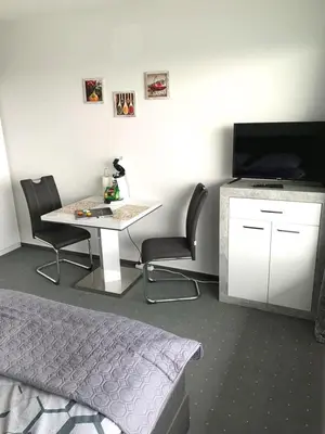 TV/Unterhaltungsangebot in der Unterkunft Kaiser - Ferienwohnungen Dreiburgenblick