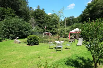 Ein Garten an der Unterkunft Muehle-Maus
