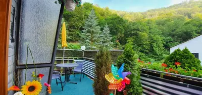 Ein allgemeiner Bergblick oder ein Berglick von der Ferienwohnung aus