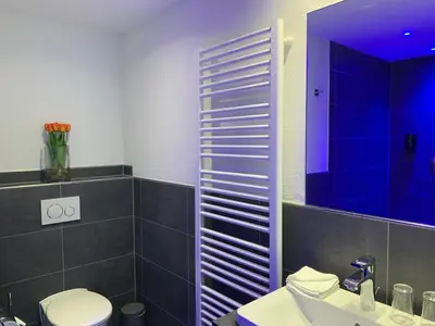 Ein Badezimmer in der Unterkunft Hotel am Hafen