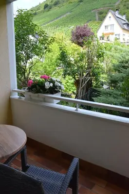 Ein Balkon oder eine Terrasse in der Unterkunft Flair Hotel am Rosenhügel - Garni