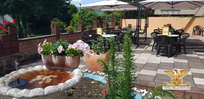 Ein Restaurant oder anderes Speiselokal in der Unterkunft Rheinhotel Bellavista