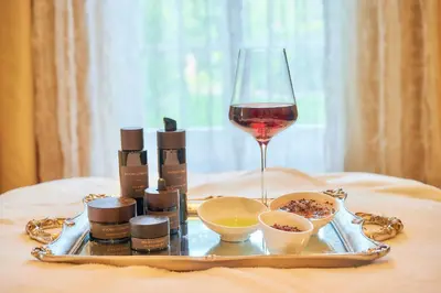 Getränke in der Unterkunft Weinromantikhotel Richtershof