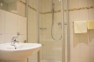 Ein Badezimmer in der Unterkunft Hotel Restaurant Zur Neroburg